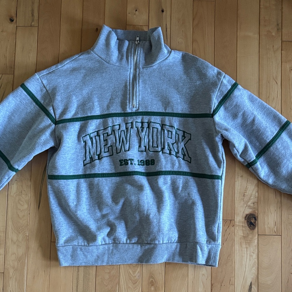 Gray Quarter-Zip New York Sweater with Green Accents